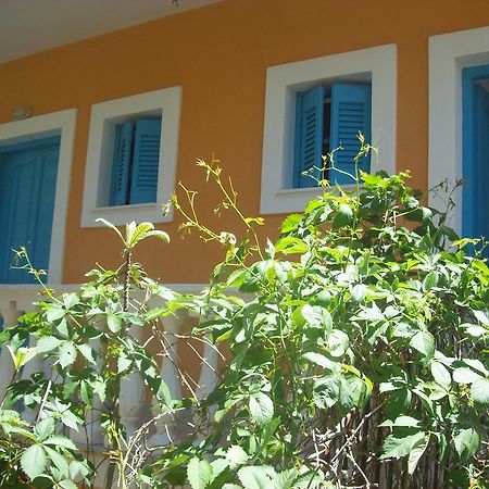 Villa Vania Gardenos Vitaládes Екстериор снимка