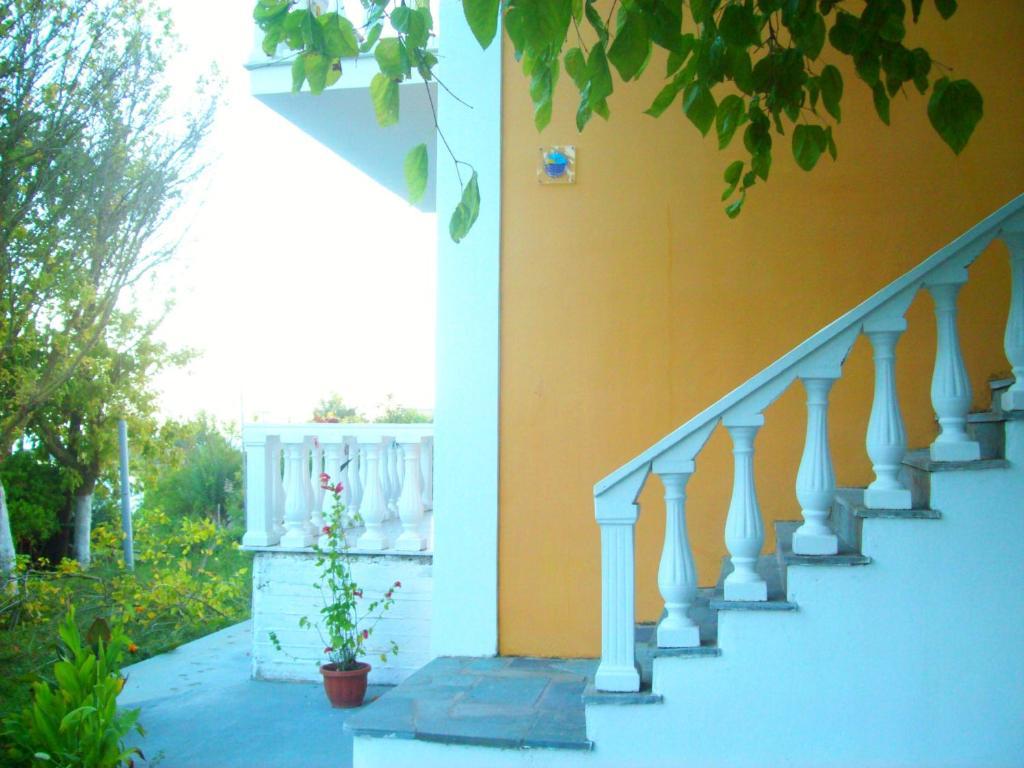 Villa Vania Gardenos Vitaládes Екстериор снимка